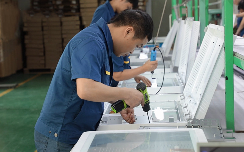 Shenzhen MercedesTechnology Co., Ltd. ligne de production en usine