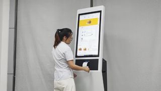 Kiosque de libre service d'écran tactile de plancher de 32 pouces avec l'imprimante
