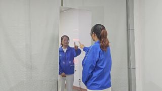 Kiosque LCD en verre miroir magique de 43 pouces avec caméra et caméra thermique